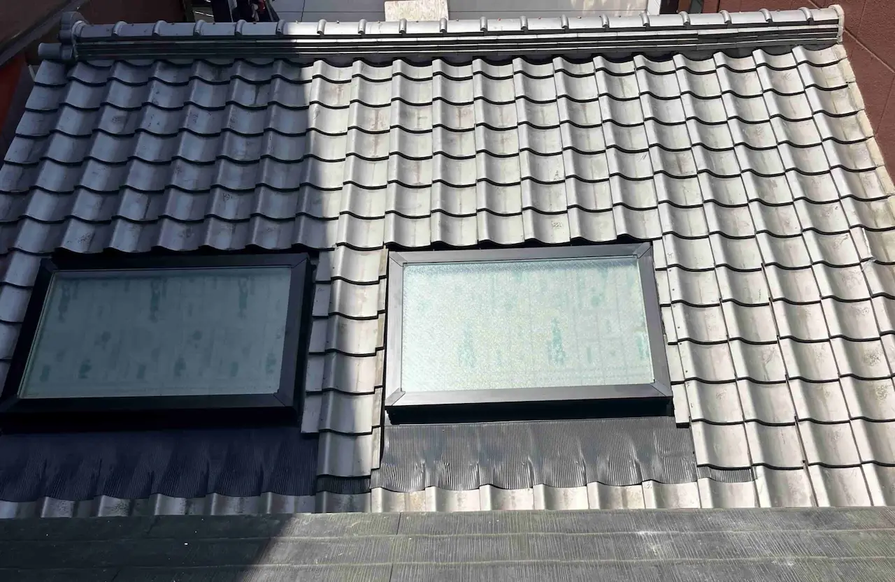 【トップライト（天窓）取付け工事】日当たり風通し良好！｜日本家屋の屋根に後付工事｜大阪市