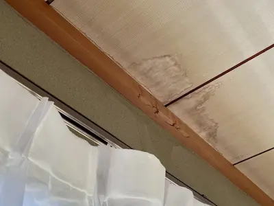室内雨漏り